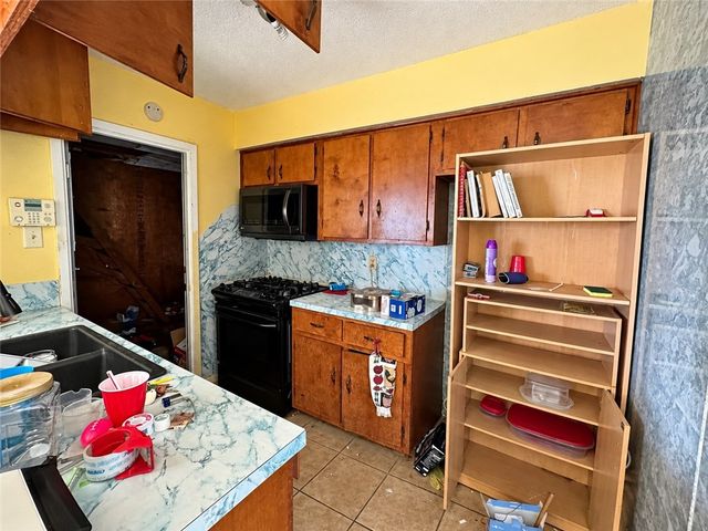 110 Green Gate Dr, Corpus Christi, TX 78405