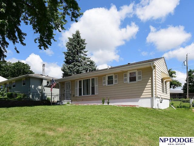9422 Meredith Avenue, Omaha, NE 68134