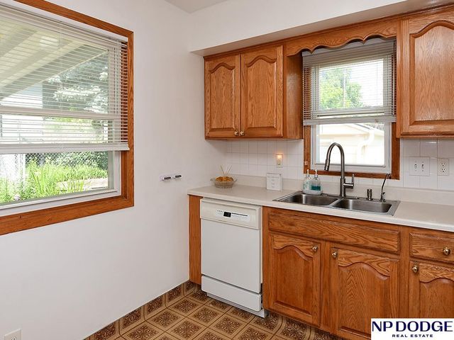 9422 Meredith Avenue, Omaha, NE 68134