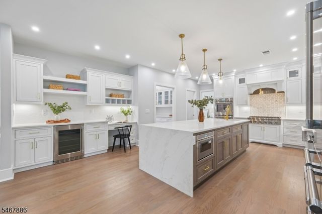 354 Beaufort Ave, Livingston Twp., NJ 07039