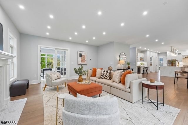 354 Beaufort Ave, Livingston Twp., NJ 07039