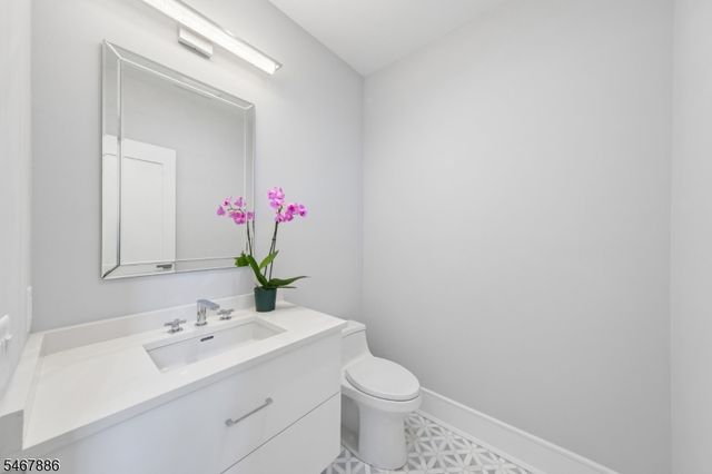 354 Beaufort Ave, Livingston Twp., NJ 07039