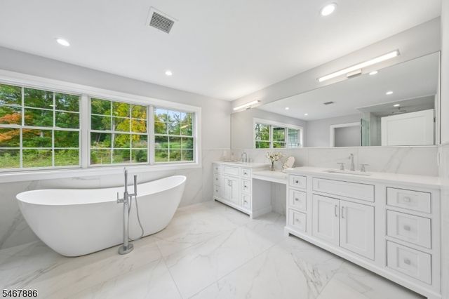 354 Beaufort Ave, Livingston Twp., NJ 07039