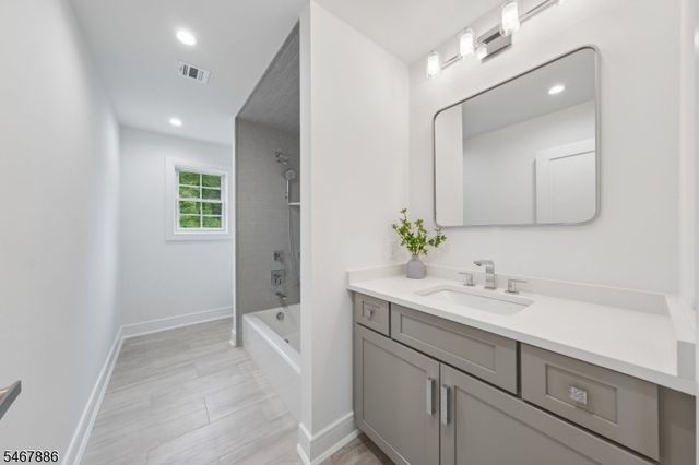 354 Beaufort Ave, Livingston Twp., NJ 07039
