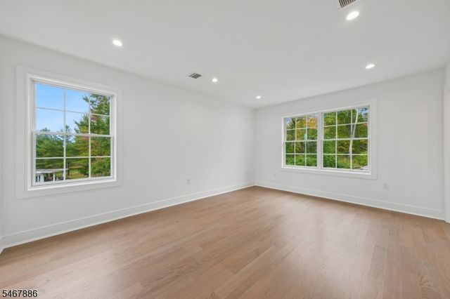 354 Beaufort Ave, Livingston Twp., NJ 07039