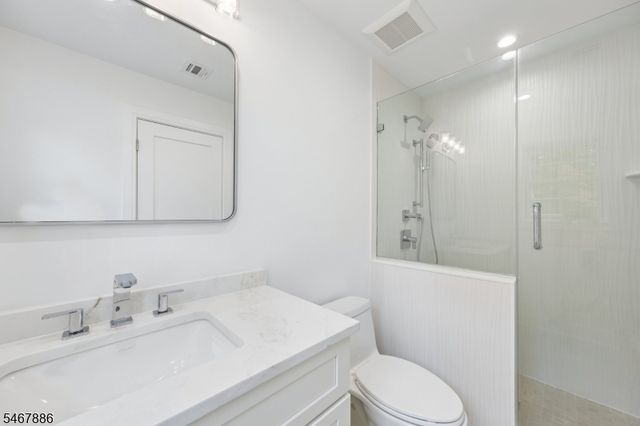 354 Beaufort Ave, Livingston Twp., NJ 07039
