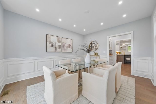 354 Beaufort Ave, Livingston Twp., NJ 07039