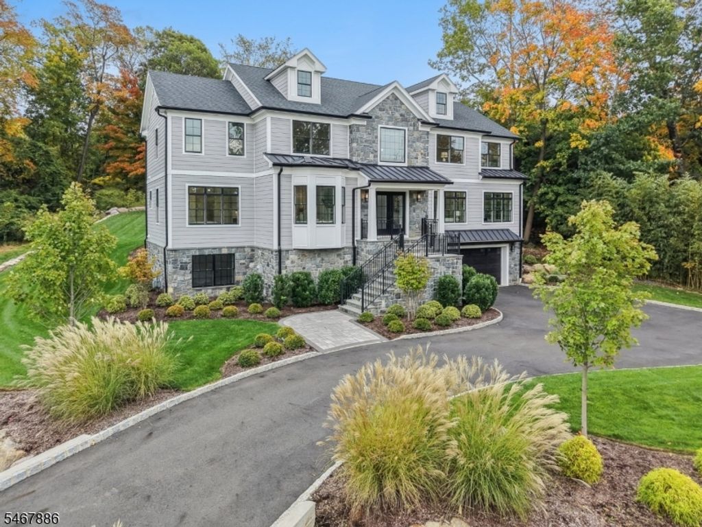 354 Beaufort Ave, Livingston Twp., NJ 07039 — photo 2