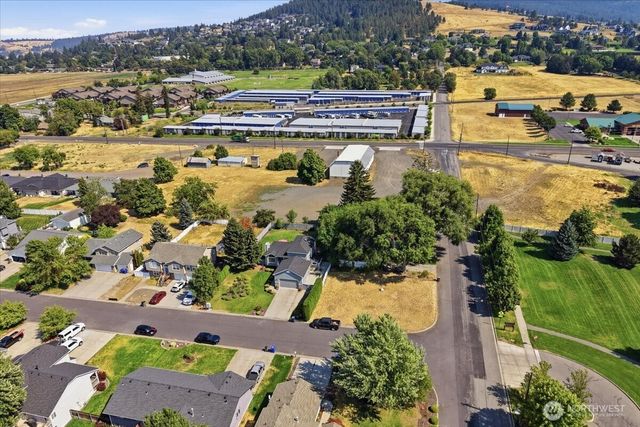 6011 S Julia Court, Spokane, WA 99223