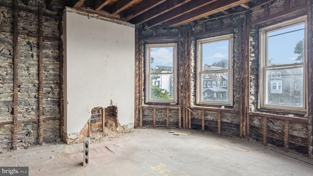 824 N 63RD ST, Philadelphia, PA 19151 — photo 3