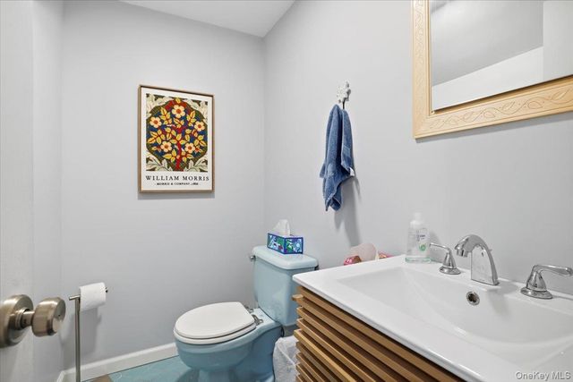 38 Appel Drive E, Shirley, NY 11967