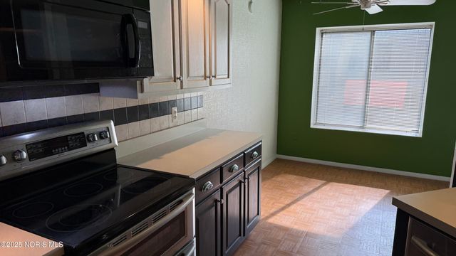 3407 Oak Alley Court, Unit 203, Toledo, OH 43606