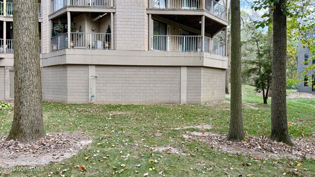 3407 Oak Alley Court, Unit 203, Toledo, OH 43606