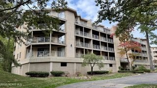 3407 Oak Alley Court, Unit 203, Toledo, OH 43606