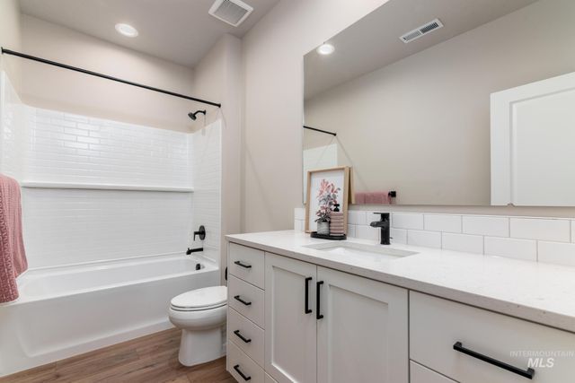 15249 Steel Cloud Ave, Caldwell, ID 83607