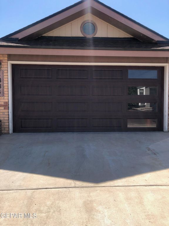 1884 Lyman Dutton Circle, El Paso, TX 79936