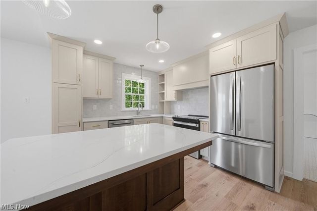 517 Whitetail Trail NE, Canton, OH 44704