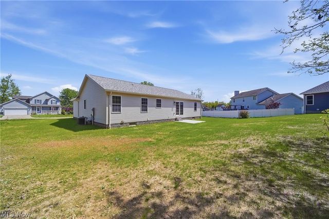 517 Whitetail Trail NE, Canton, OH 44704