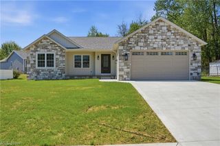 517 Whitetail Trail NE, Canton, OH 44704