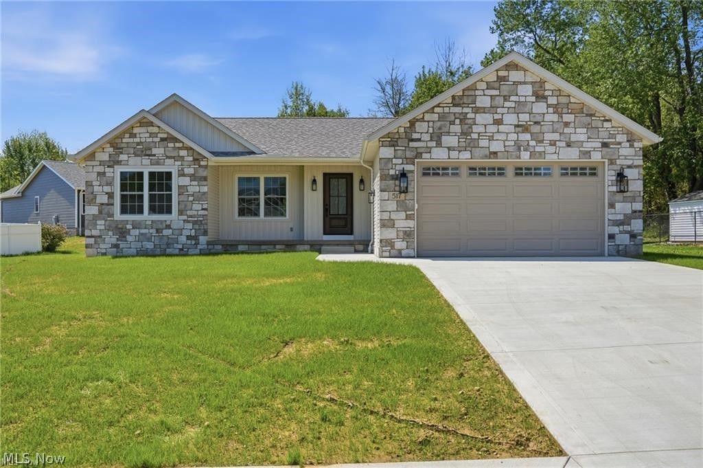 517 Whitetail Trail NE, Canton, OH 44704