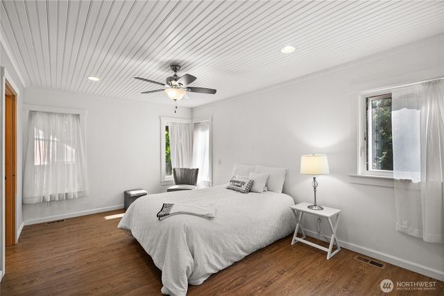 1168 NW Sunlit Lane, Bremerton, WA 98312