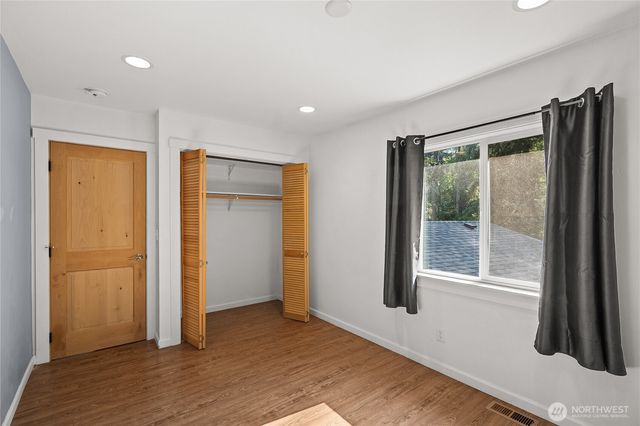 1168 NW Sunlit Lane, Bremerton, WA 98312