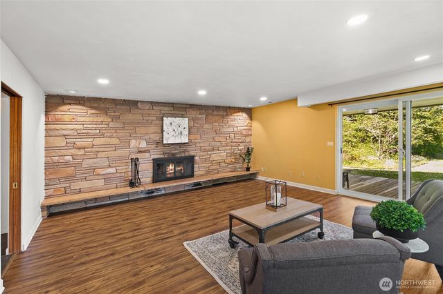 1168 NW Sunlit Lane, Bremerton, WA 98312