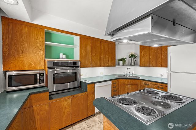 1168 NW Sunlit Lane, Bremerton, WA 98312