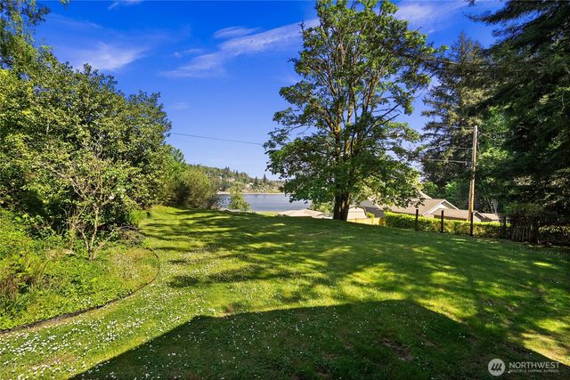 1168 NW Sunlit Lane, Bremerton, WA 98312