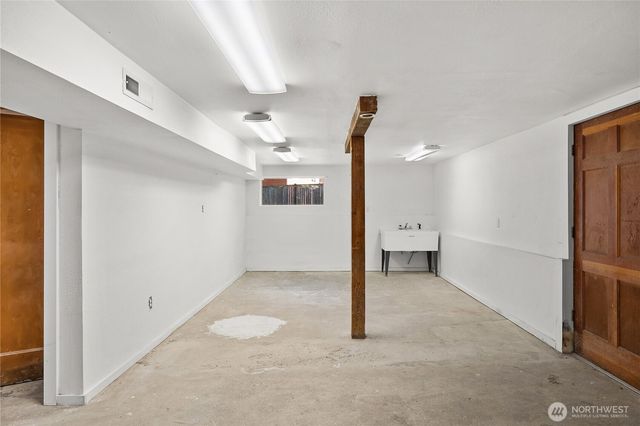 1168 NW Sunlit Lane, Bremerton, WA 98312