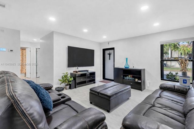 12736 SW 68th Ln, Miami, FL 33183