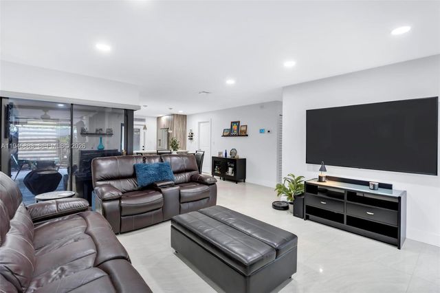 12736 SW 68th Ln, Miami, FL 33183