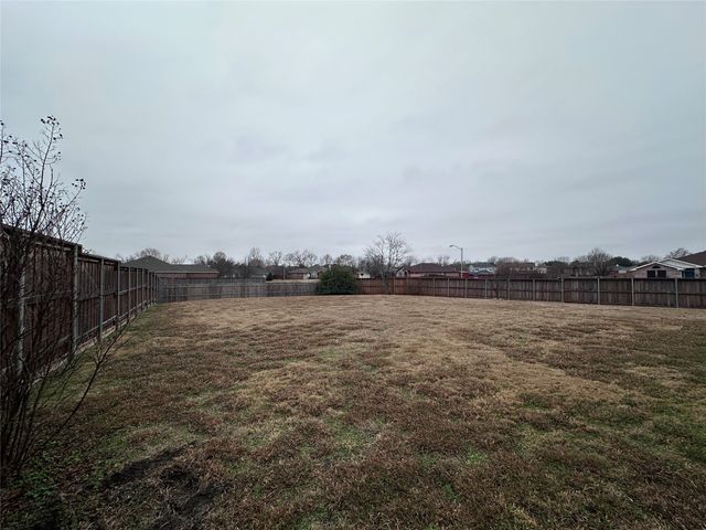 220 Lake Texoma Drive, Wylie, TX 75098