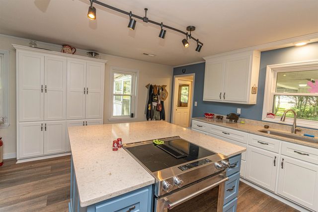 48 BAKER RD, Selmer, TN 38375