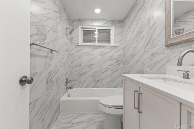 462 Clair Street, Garden City, MI 48135