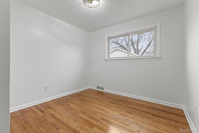 462 Clair Street, Garden City, MI 48135