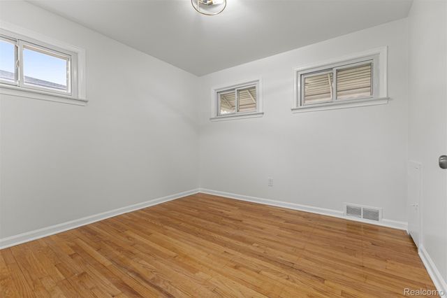 462 Clair Street, Garden City, MI 48135