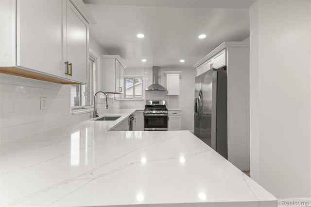 462 Clair Street, Garden City, MI 48135