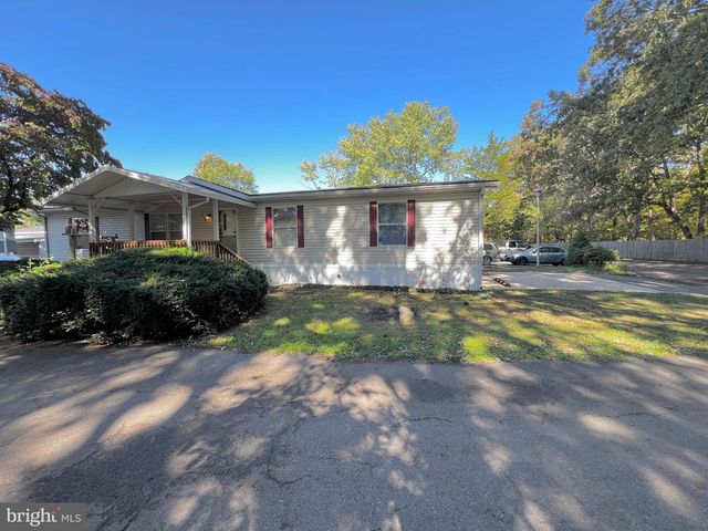 318 ELLA DRIVE, Lothian, MD 20711