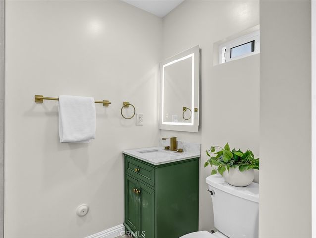 5738 S Mullen Avenue, Los Angeles, CA 90043