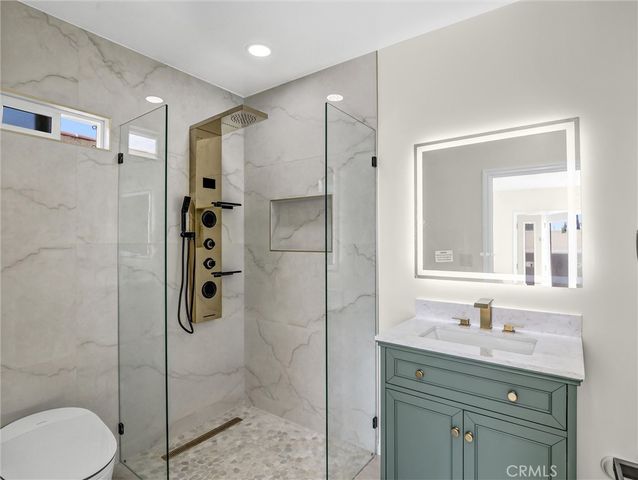 5738 S Mullen Avenue, Los Angeles, CA 90043