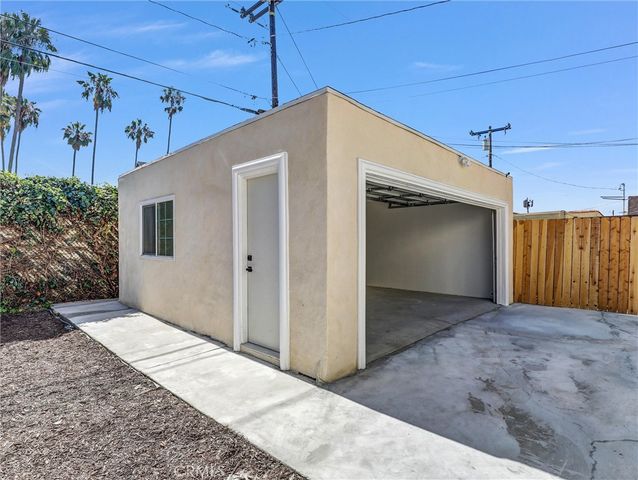 5738 S Mullen Avenue, Los Angeles, CA 90043
