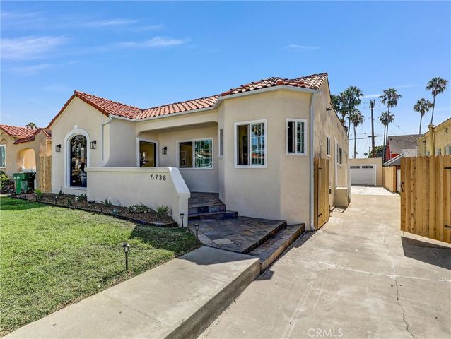 5738 S Mullen Avenue, Los Angeles, CA 90043