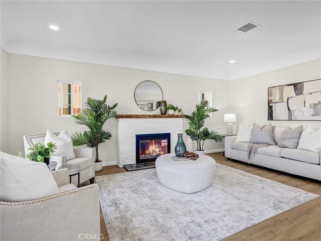 5738 S Mullen Avenue, Los Angeles, CA 90043