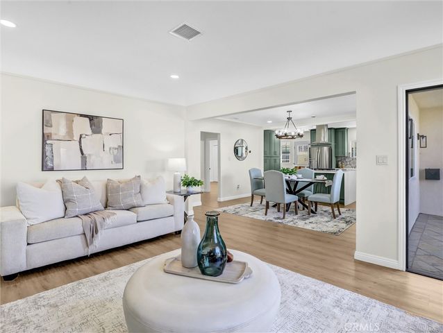 5738 S Mullen Avenue, Los Angeles, CA 90043