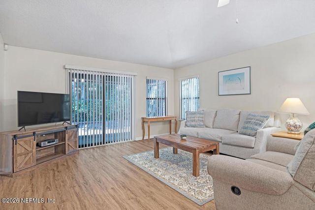 7594 BAYMEADOWS Circle W, Jacksonville, FL 32256