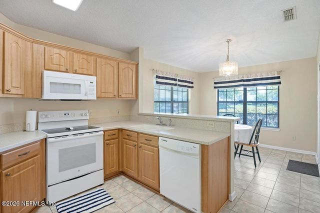 7594 BAYMEADOWS Circle W, Jacksonville, FL 32256