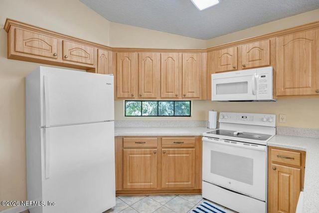 7594 BAYMEADOWS Circle W, Jacksonville, FL 32256