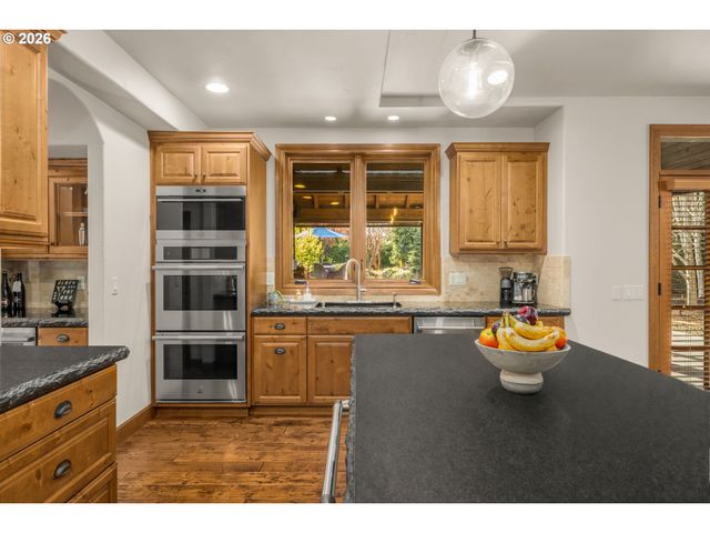 11811 Sw TOOZE Rd, Wilsonville, OR 97070