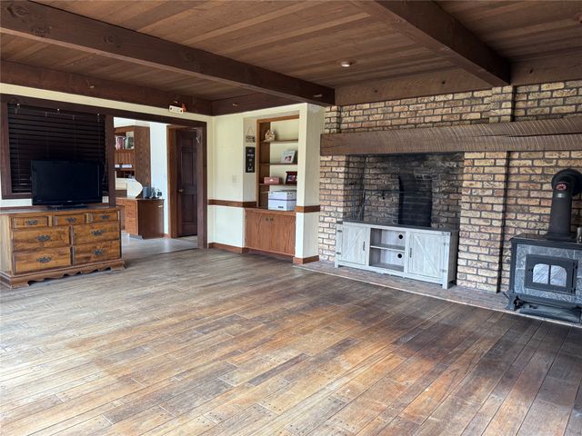 1165 LEE Road, Waterford, PA 16441